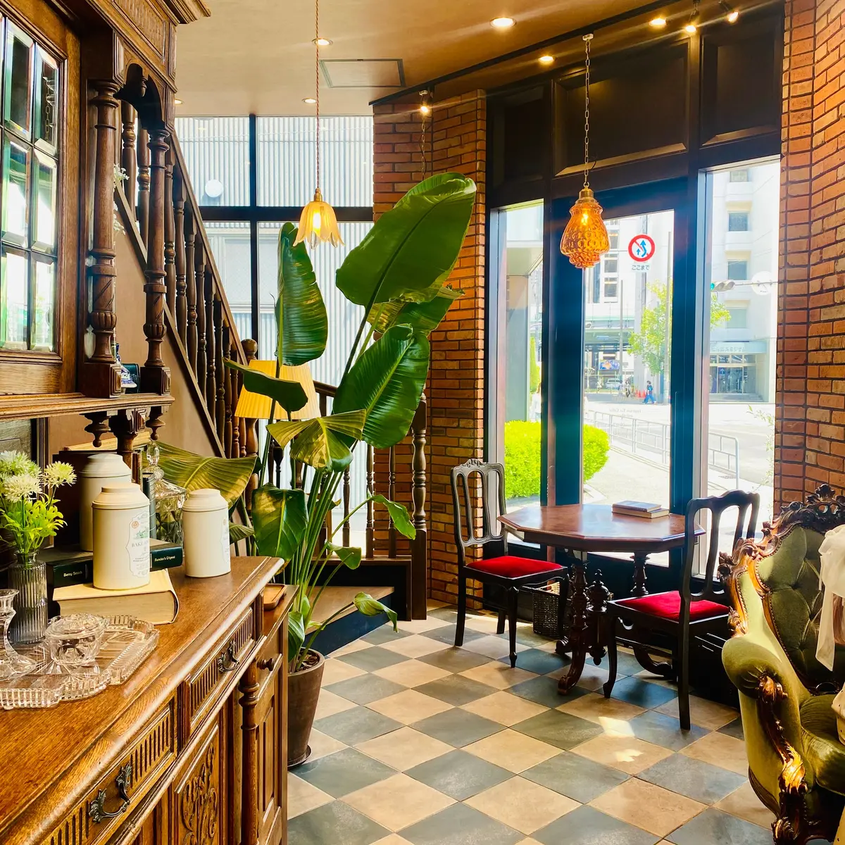 Hyde&Away 大阪店の店内の雰囲気