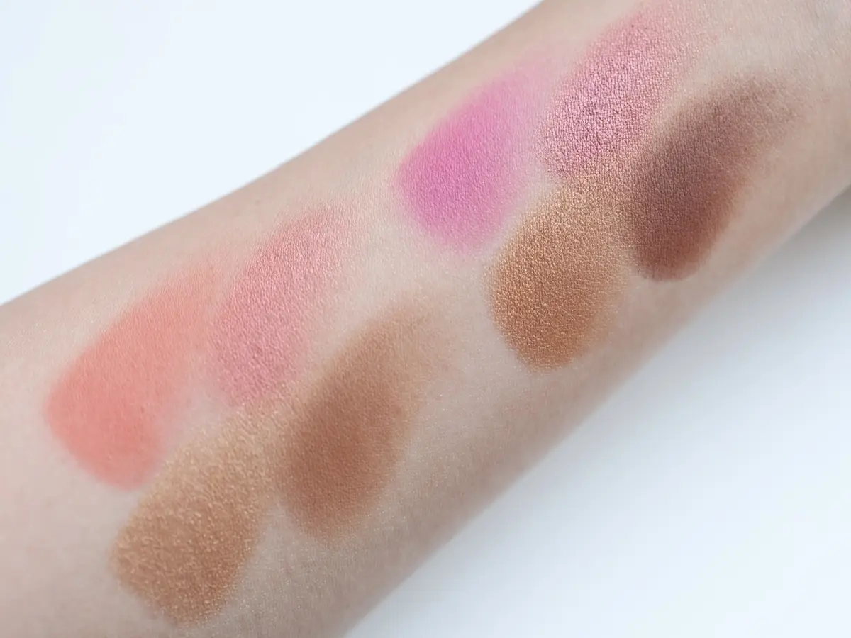 NARS ホット エスケープ チークパレット　スウォッチ2