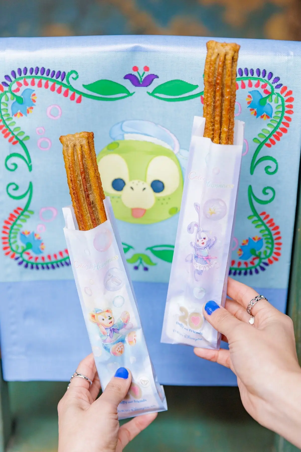 ディズニーシー食べ歩きおすすめダッフィー「クレームブリュレ風チュロス（ミルクティー）」