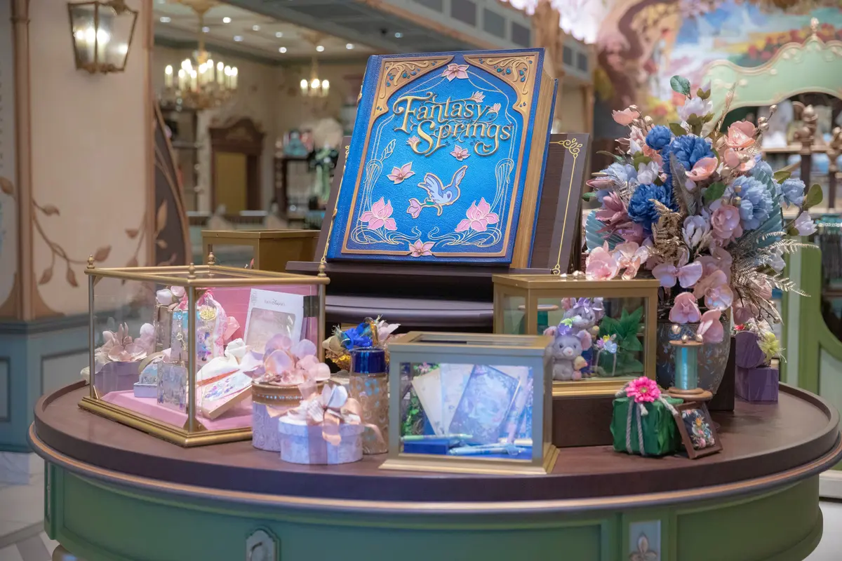 ディズニーシー ファンタジースプリングス 新エリア グッズ ショップ