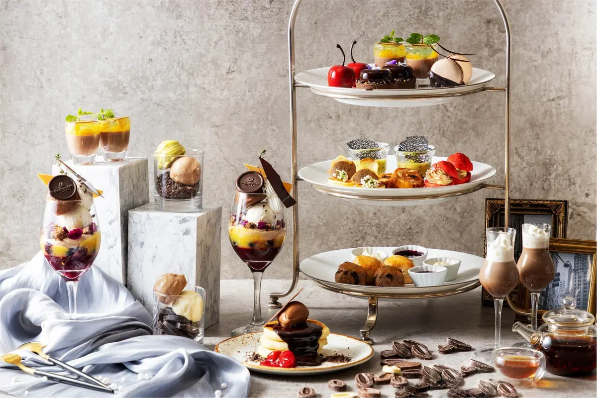 ヴァローナチョコレートと季節のフルーツが主役のアフタヌーンティー