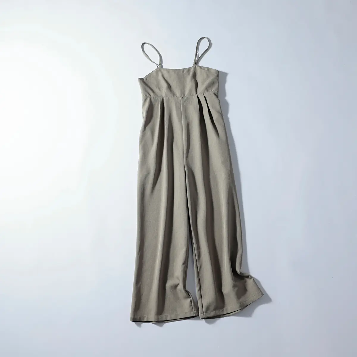 『クラフト スタンダード ブティック』のサロペットパンツ