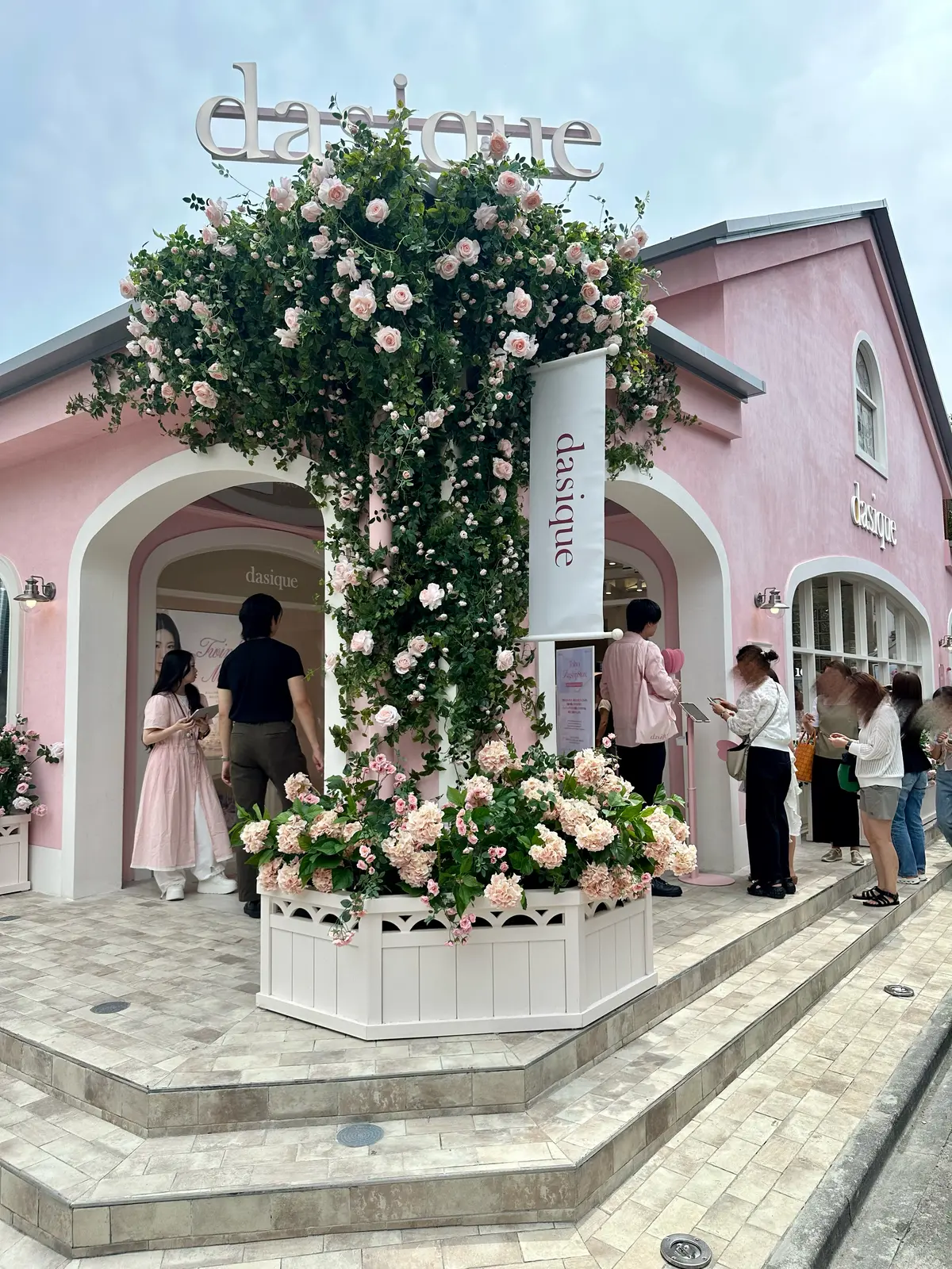 デイジークフラグシップストア入口