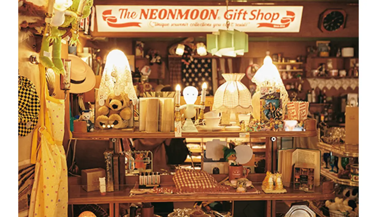 韓国The NEONMOON　店内