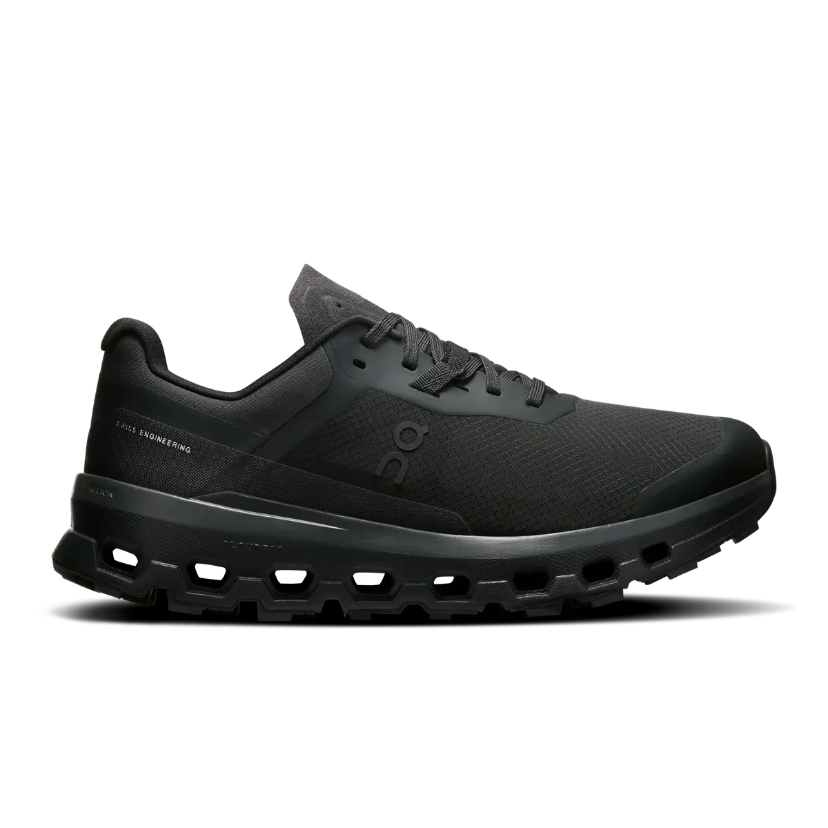 黒スニーカー　オン　クラウドビスタ2