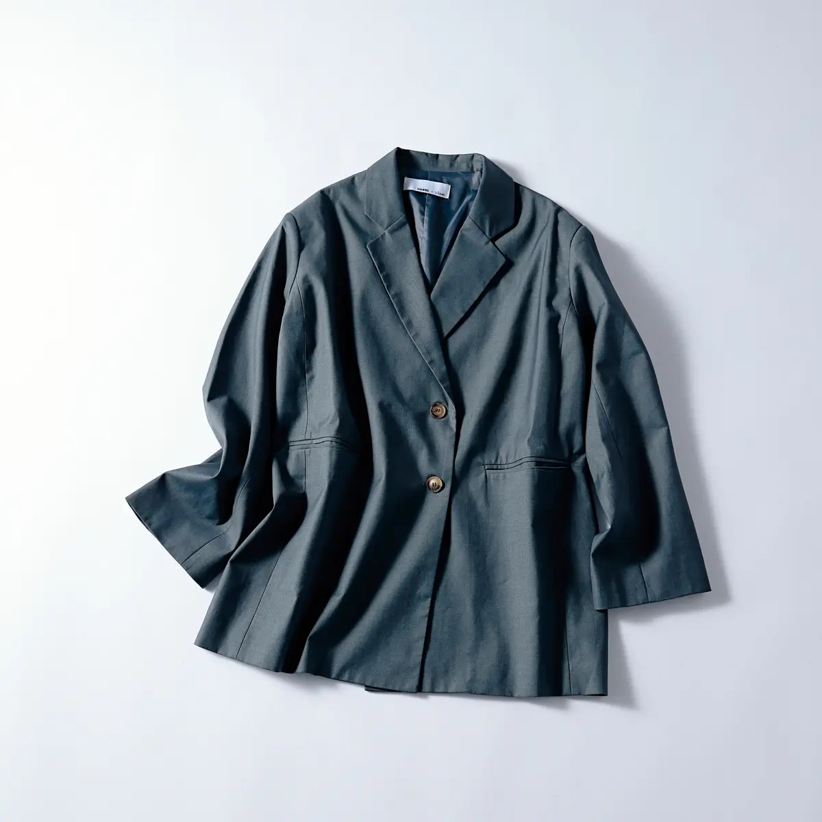 『HANNE』のグレージャケット