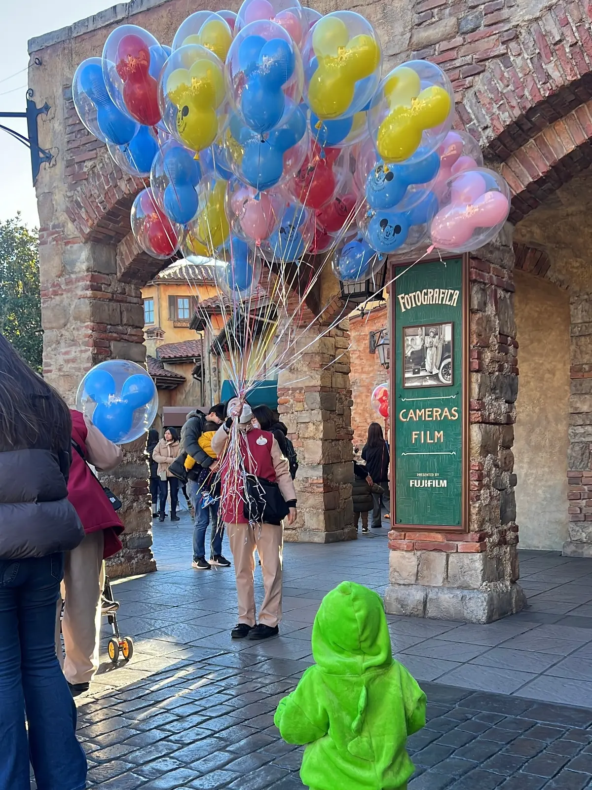 ディズニーシーお土産屋さん付近