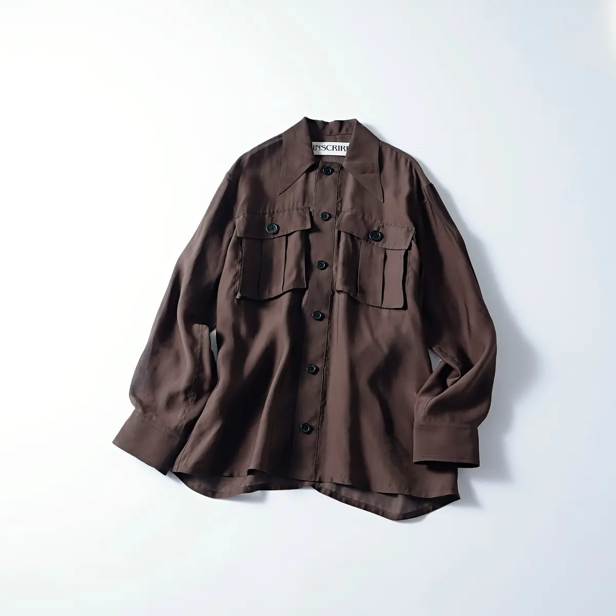今買えるレディースおすすめシャツ　『アンスクリア』のブラウンシャツジャケット