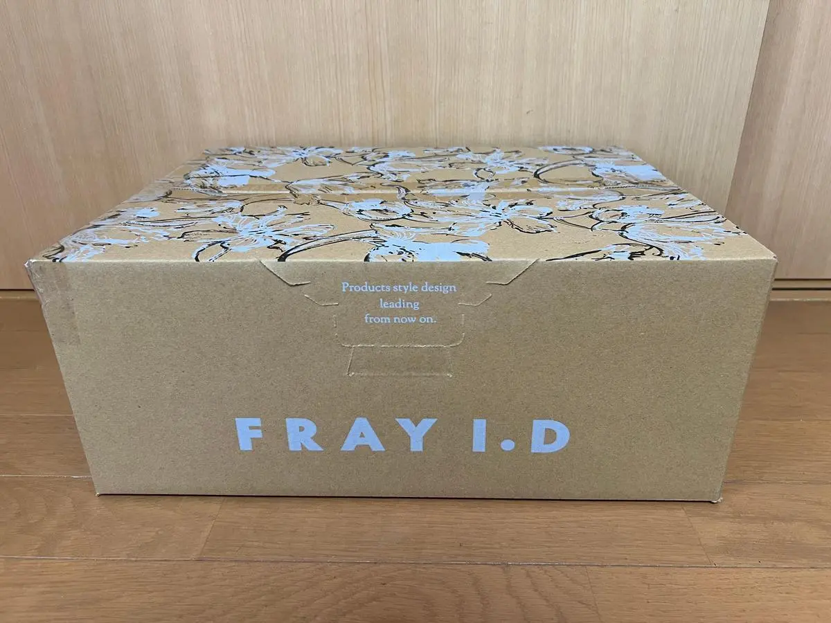 FRAY I.Dの2024福袋の箱