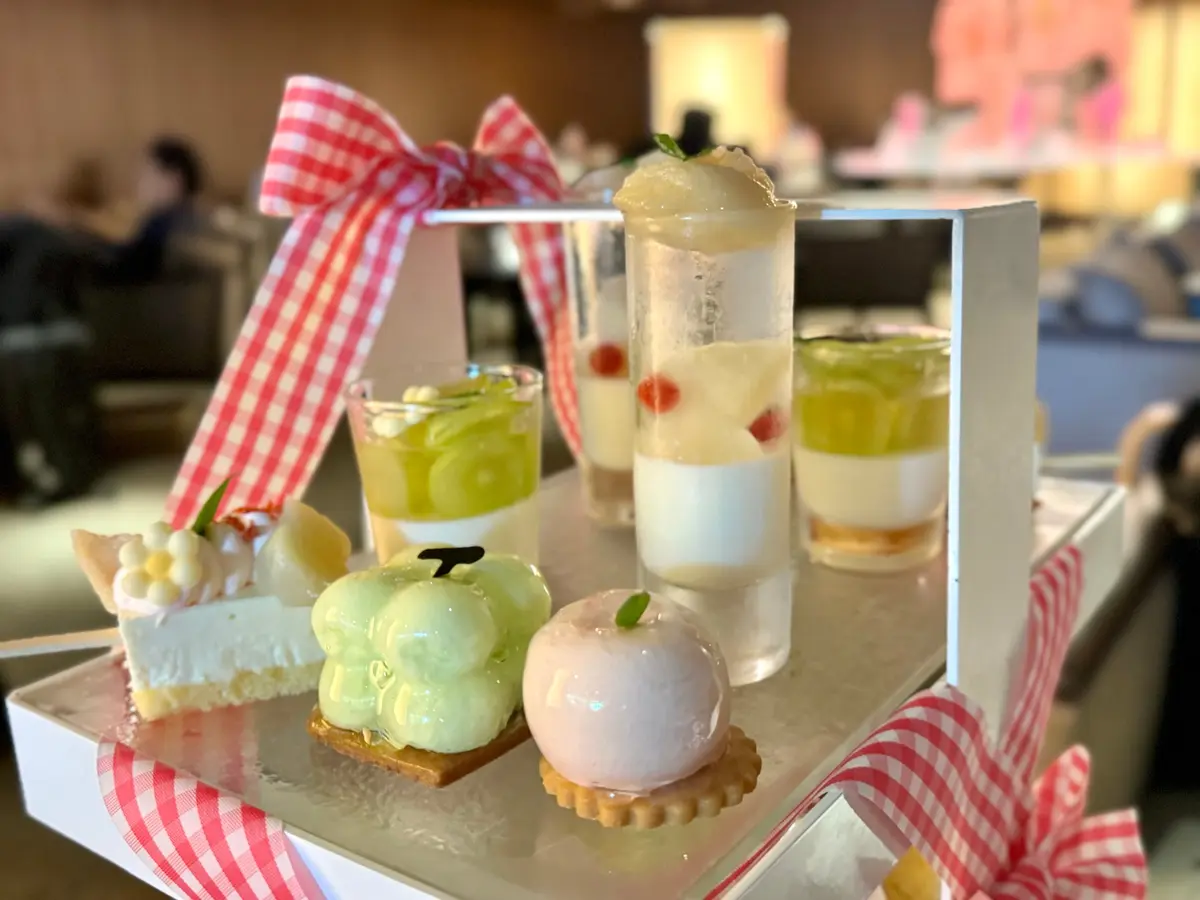 PINK AFTERNOON TEA ~PEACH & MUSCAT~