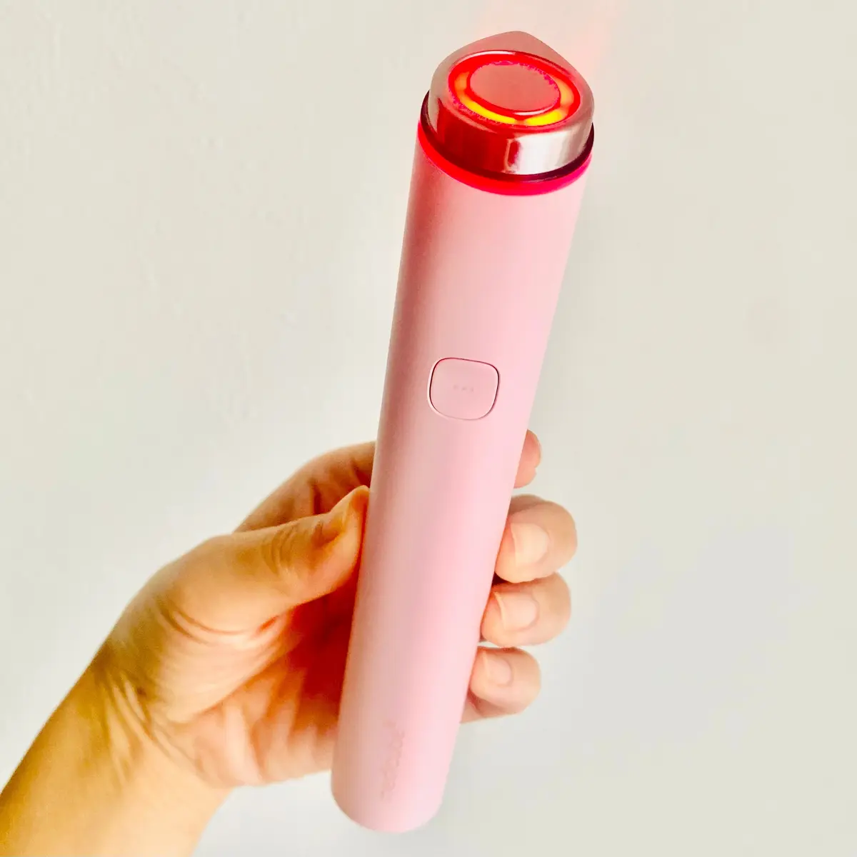Qoo10メガ割】1万円以下で買える！浸透率爆上げ美顔器《Medicube