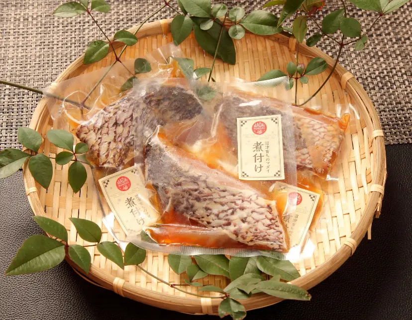 静岡県　マルセイ水産　真鯛の煮付け　送られてくる状態