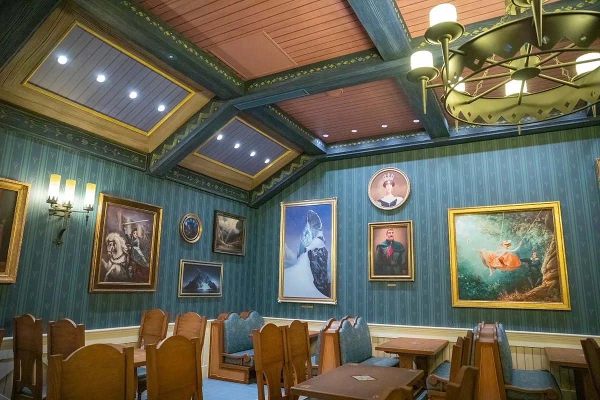 アナ雪レストラン、肖像画ギャラリーの席
