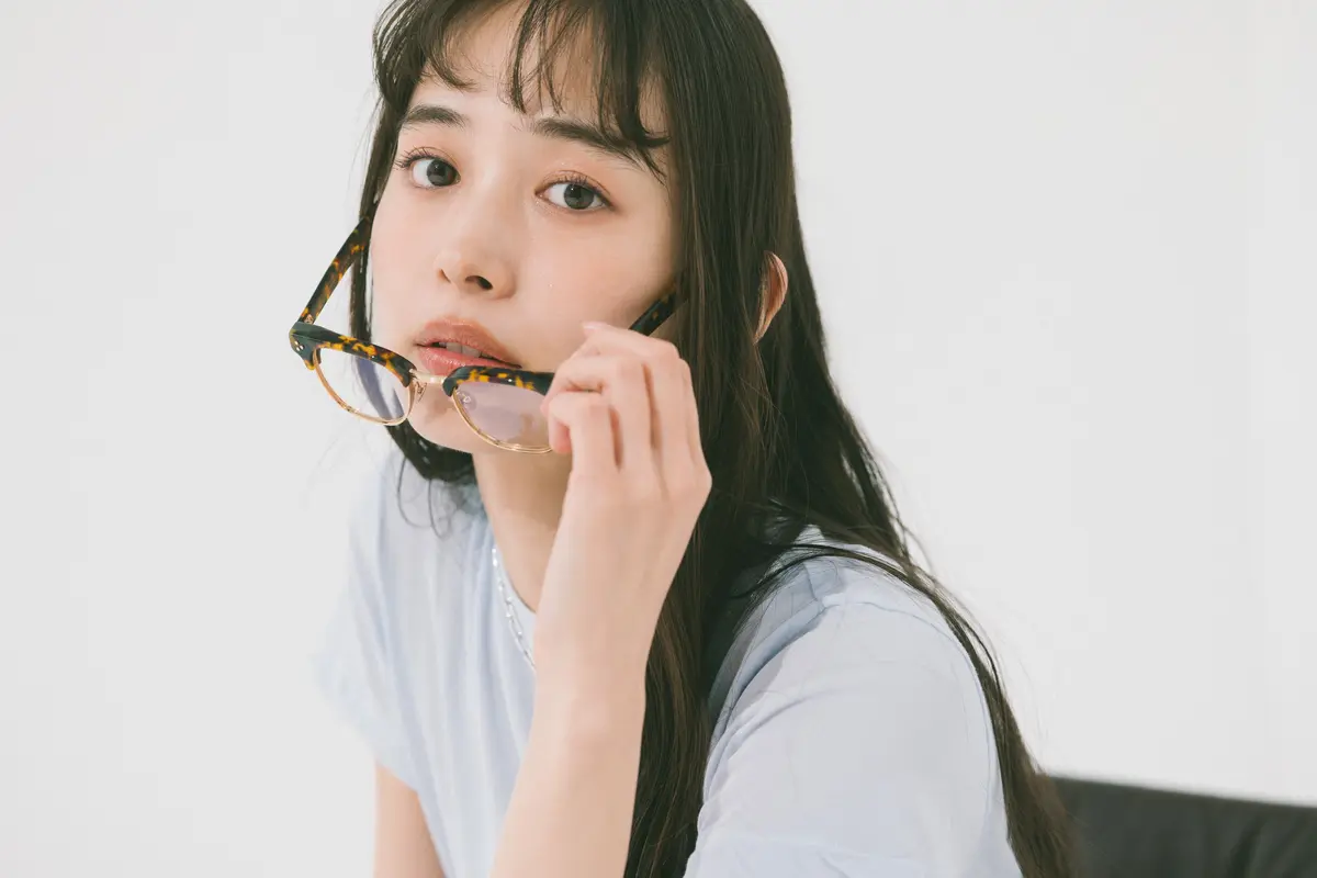 井桁弘恵　よりカット