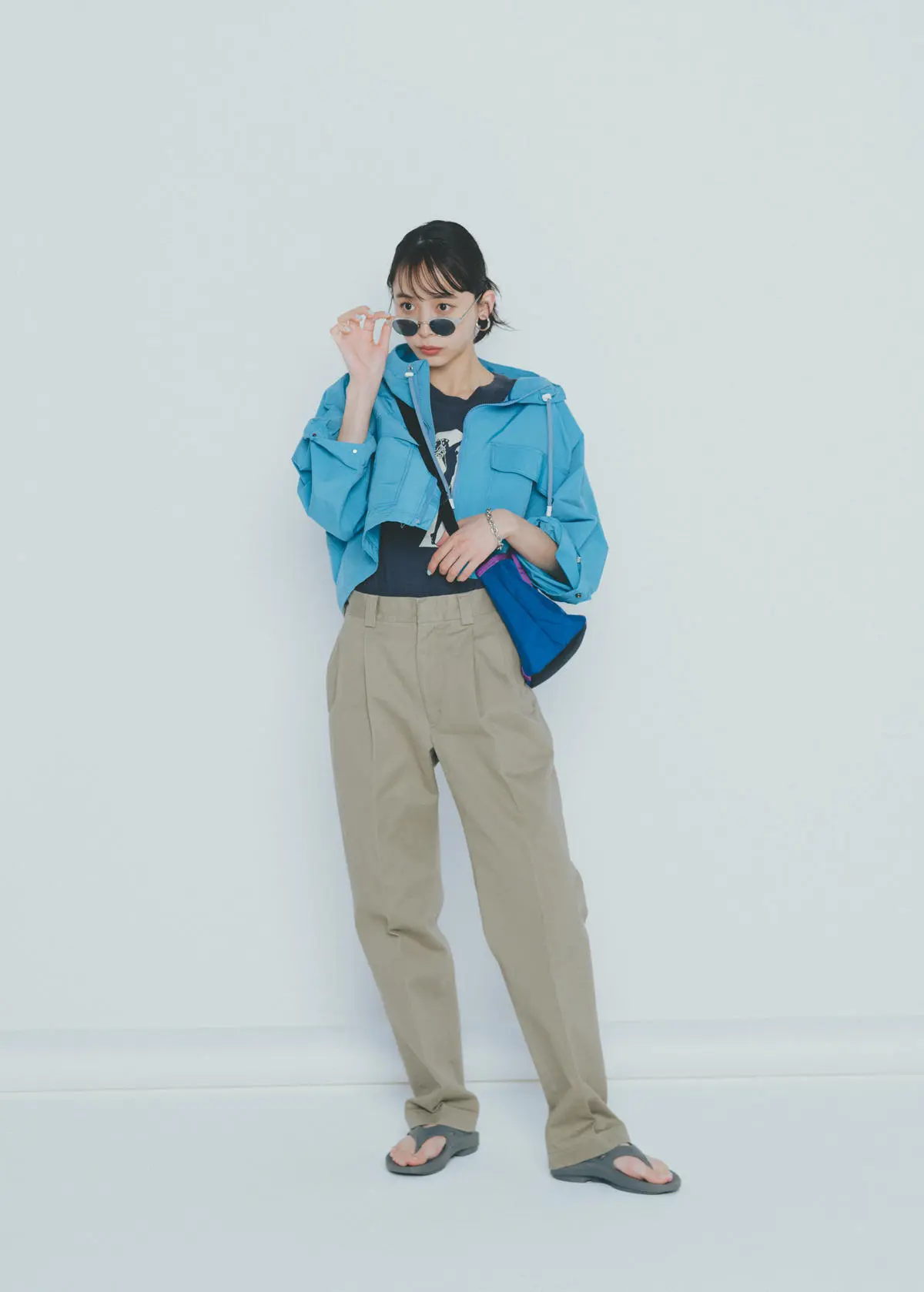 ボストンサングラス×アウトドアコーデ