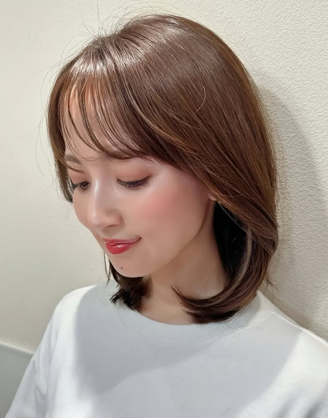 ナチュラルシックなミディアムヘア　サイド