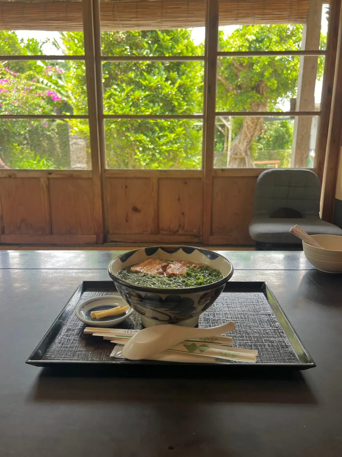 小上がりの店内風景