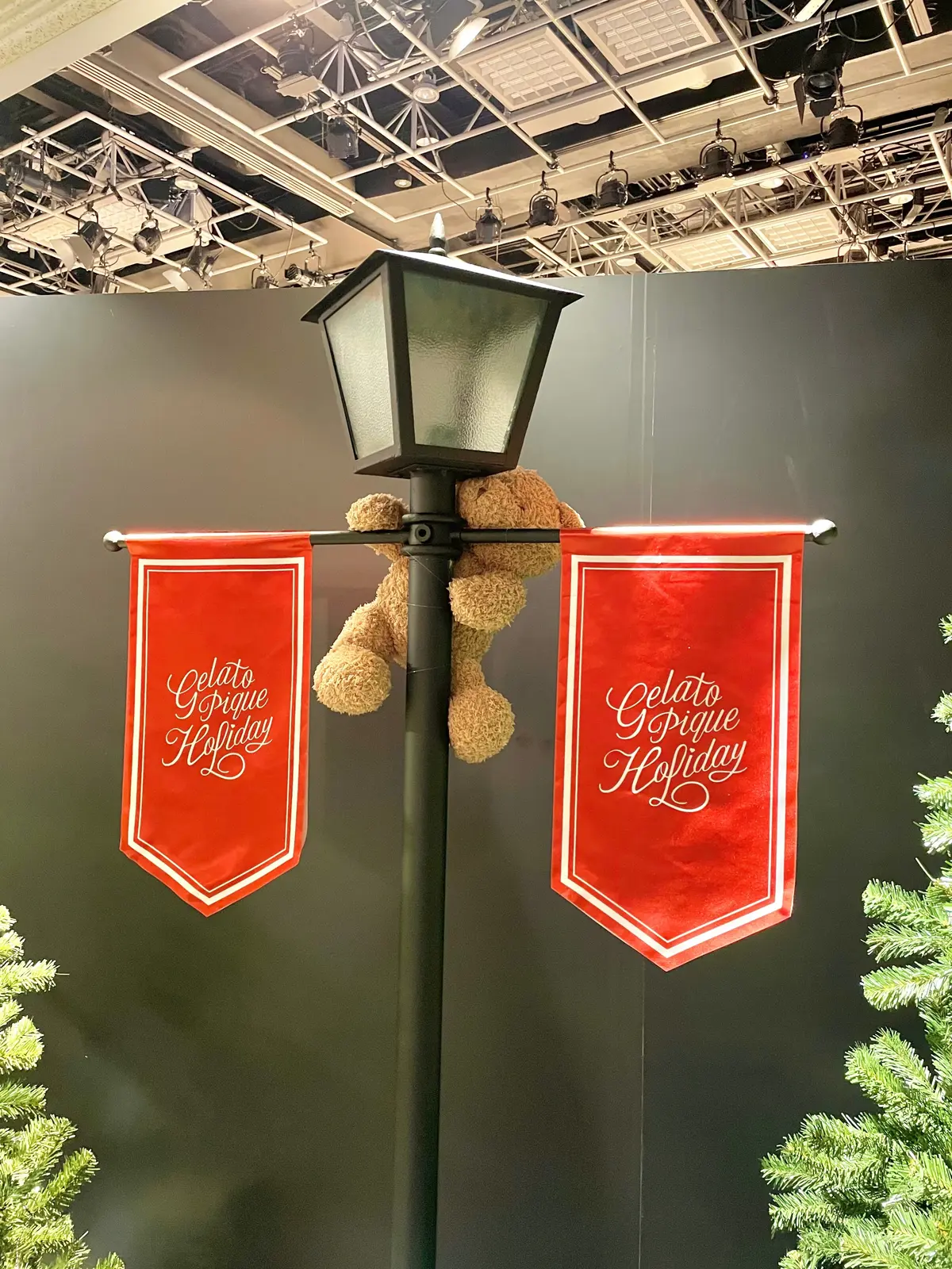 東京・表参道ヒルズで開催中の「ジェラート ピケ クリスマスギフトマーケット(GELATO PIQUE CHRISTMAS GIFT MARKET) 2024」