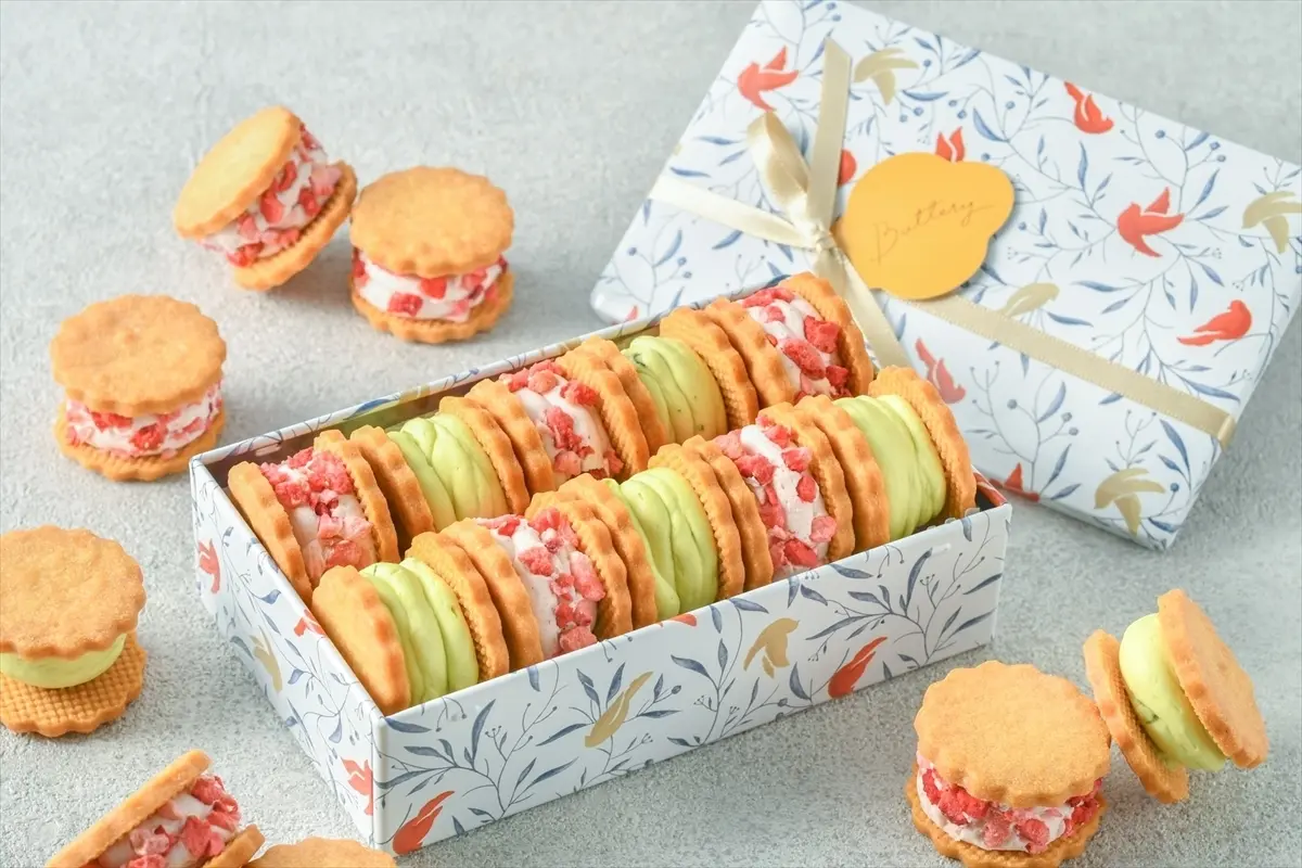 バタリー バターサンド カヌレ イチゴ ピスタチオ