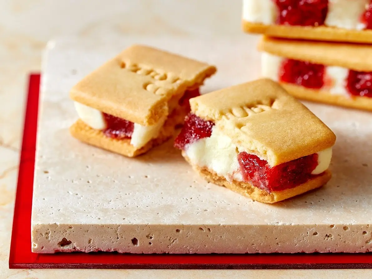 「いちごミルクサンド」／『ベリールビーカット』（エキュート品川内）