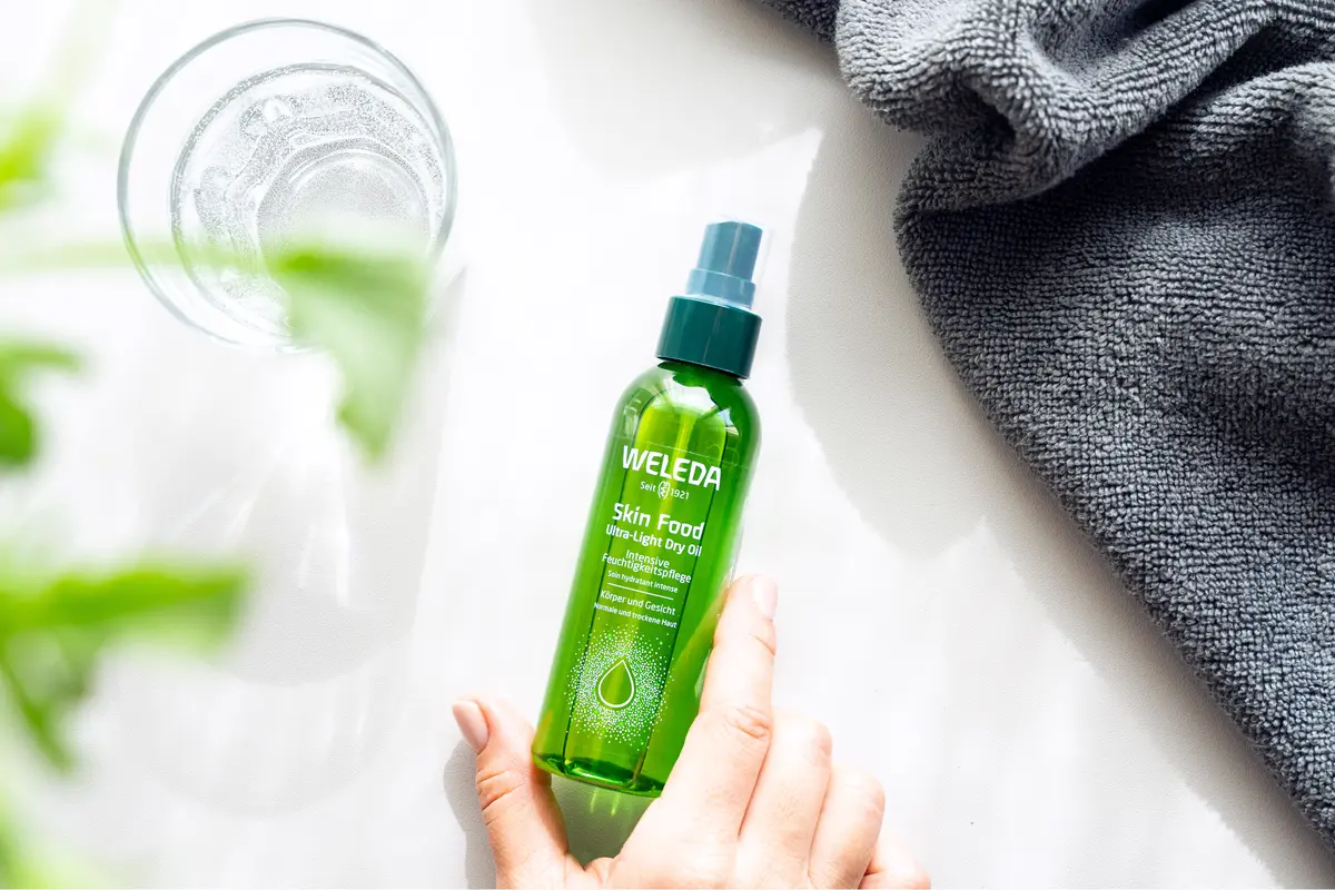 製品画像　WELEDA ヴェレダ スキンフード ウルトラライトオイル