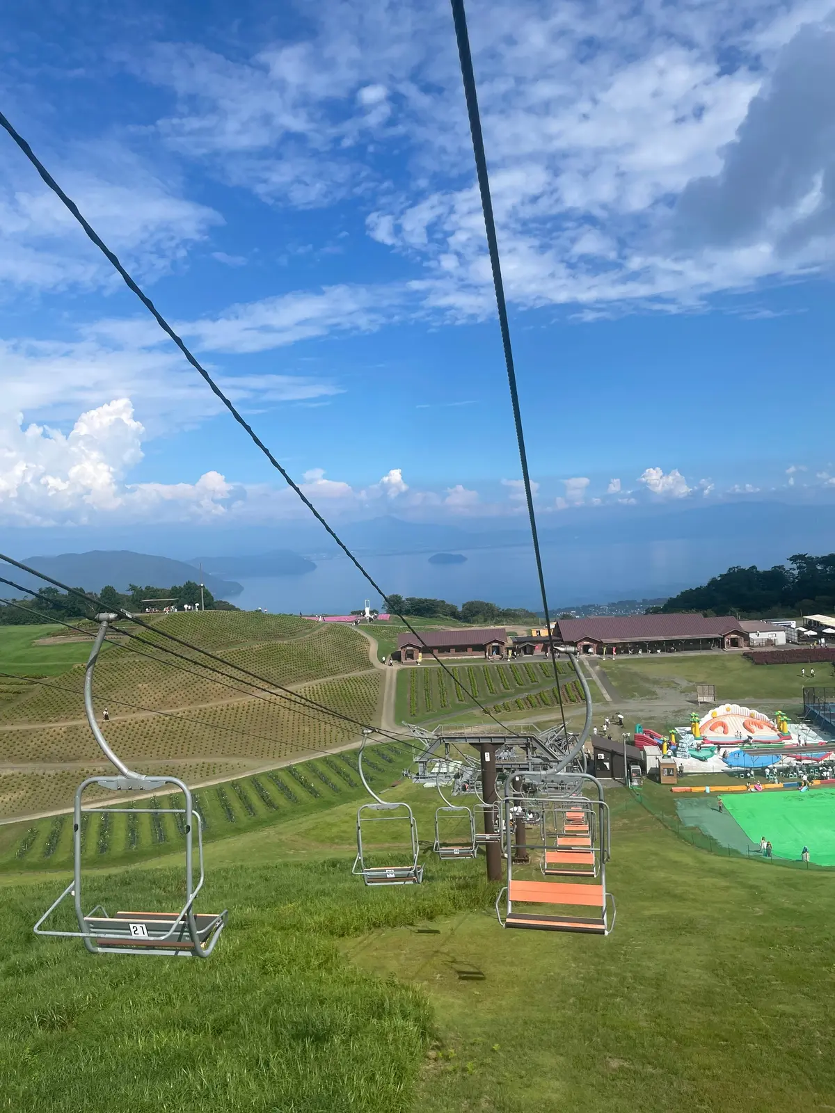 びわこ箱館山のリフトから見る景色