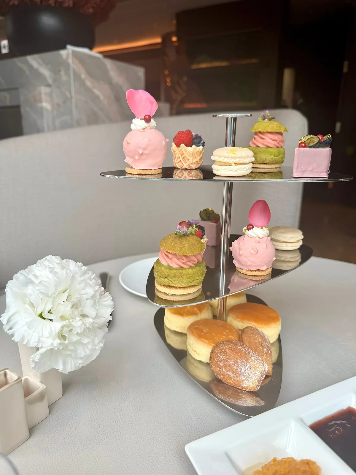 フォーシーズンズホテル丸の内のアフタヌーンティー