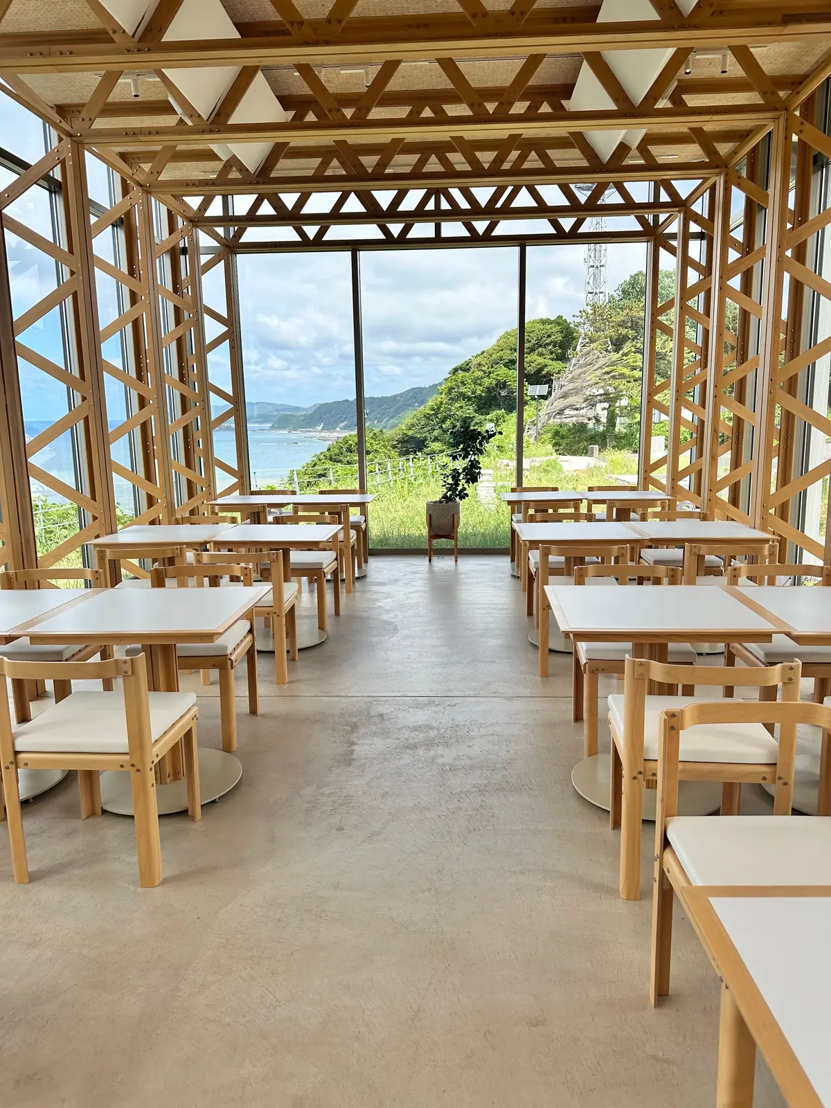 【石川県珠洲市】小学校の廃校跡地におしゃの画像_2