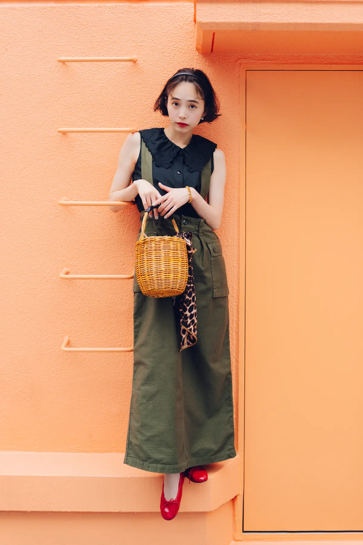 井桁弘恵　全身コーデ