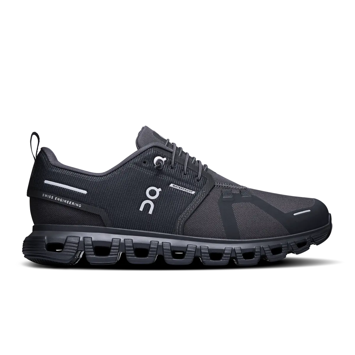 黒スニーカー　オン　クラウド6