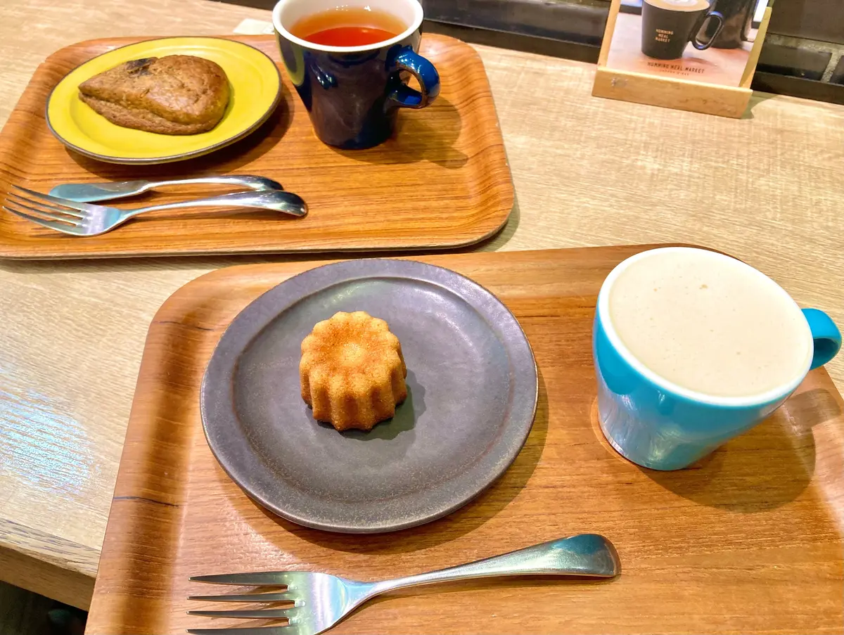 仙台駅　エキナカ　カフェ　ハミングミールマーケット　スイーツセット　和紅茶黒糖スコーン　和紅茶ホットティー　全粒粉入り発酵バターフィナンシェ　プラナチャイ