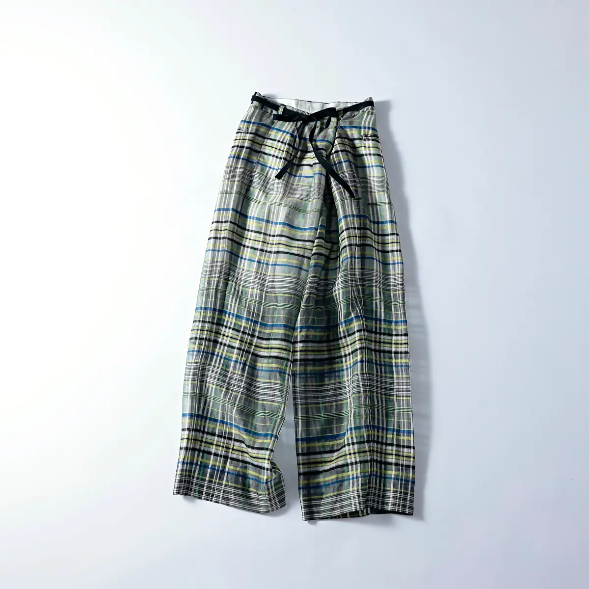 『ペレック』のチェックパンツ