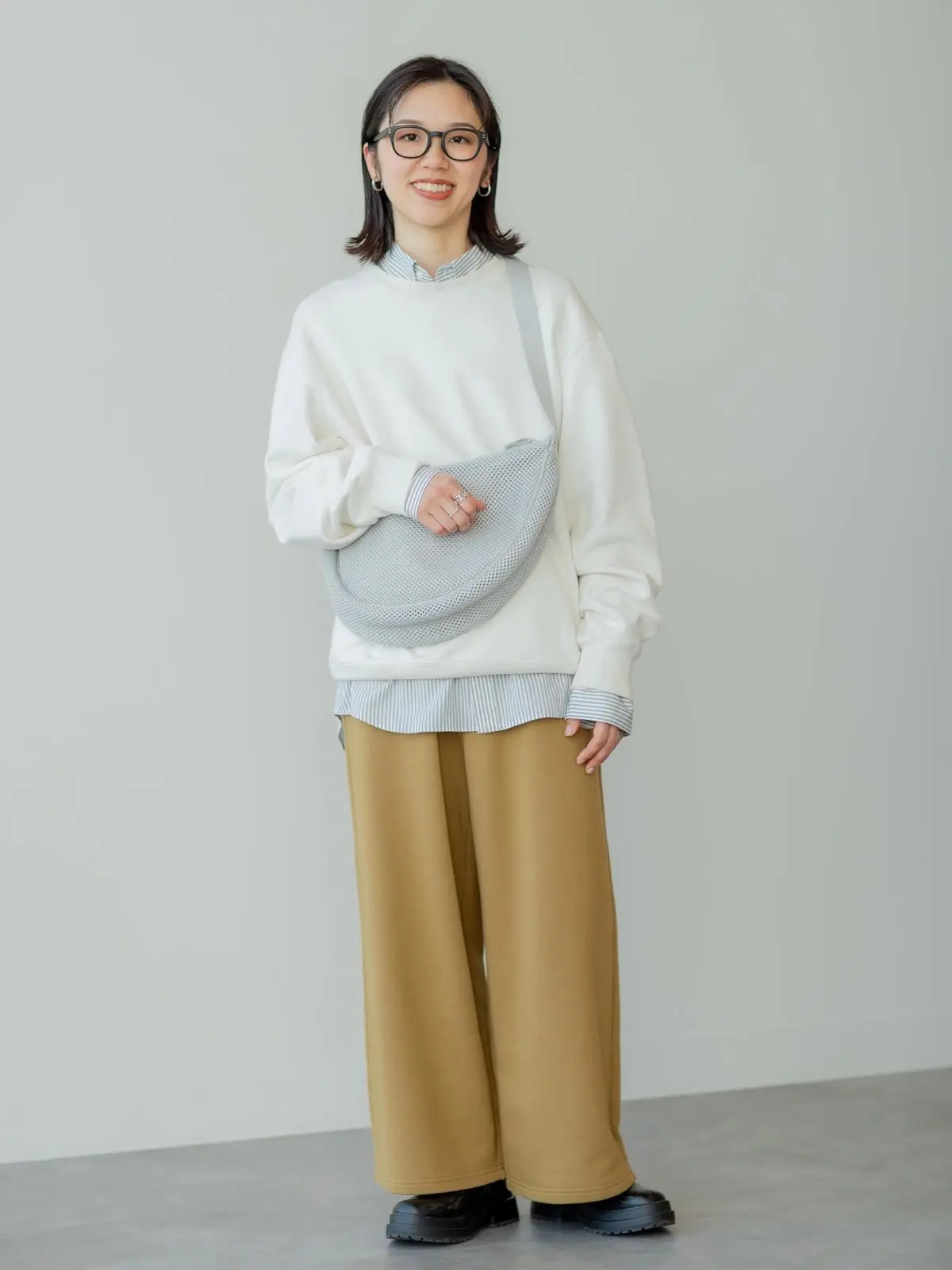 ユニクロ　イエローカーディガン　アンサンブルコーデ