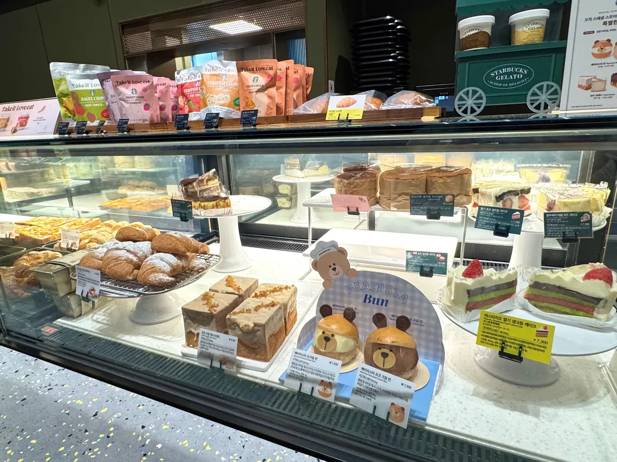 【韓国】劇場跡をリノベしたスタバ！「スタの画像_8