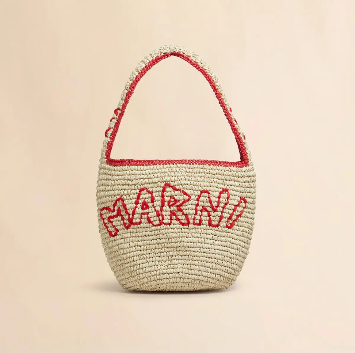 マルニのかごバッグ　赤い刺しゅう