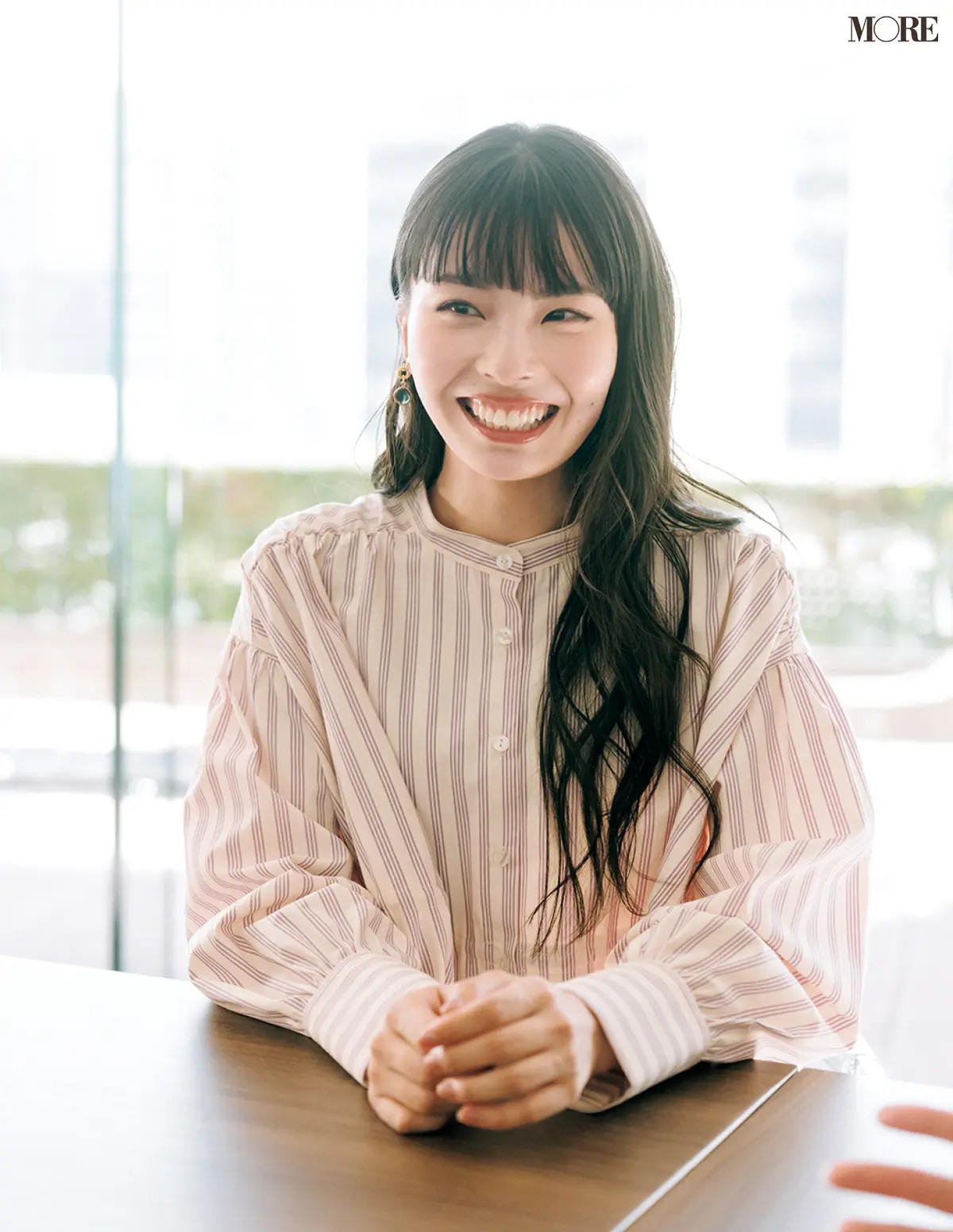 お金について話すモデル・川口ゆりな