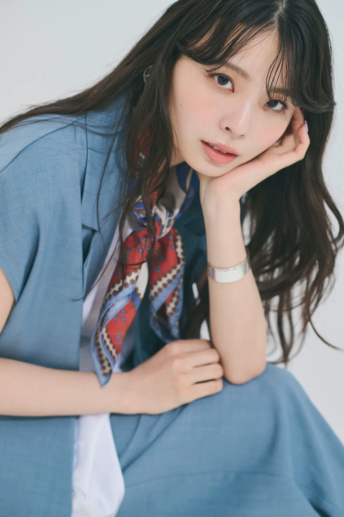 川口ゆりな　ジレ　よりカット