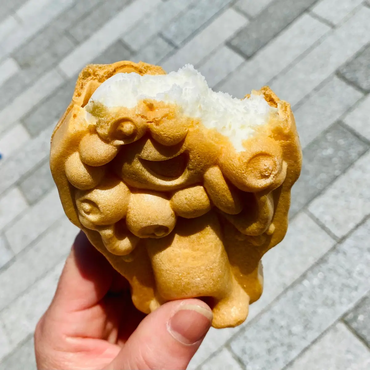 ミャクミャクもなかアイスバニラ味