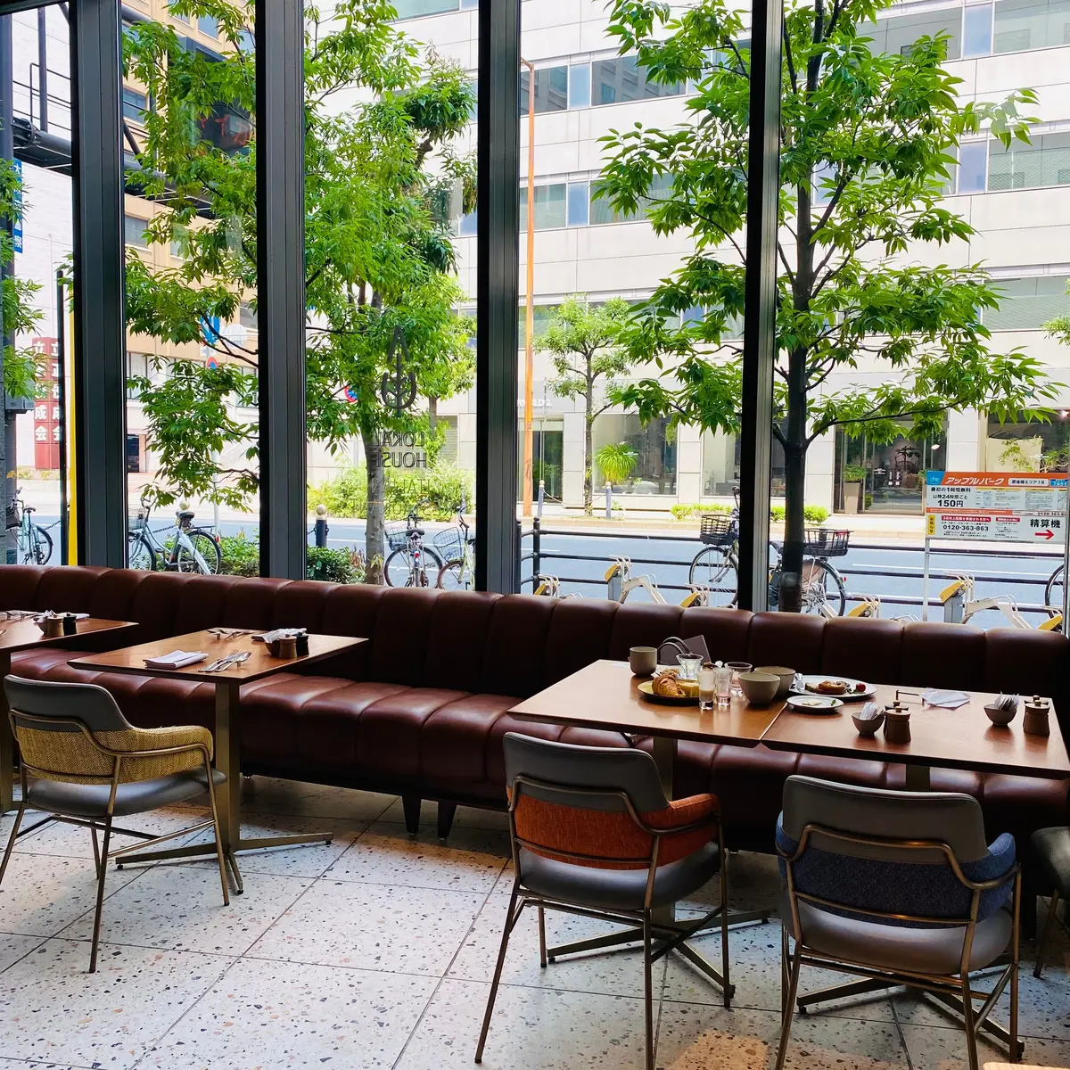 LOCAL HOUSEの店内の雰囲気