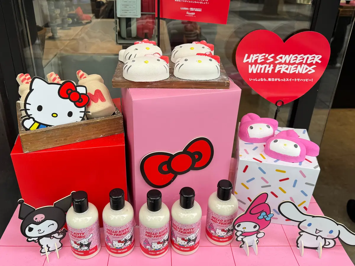 Lush × Hello Kitty And Friends シナモロール、ハローキティのバスボム