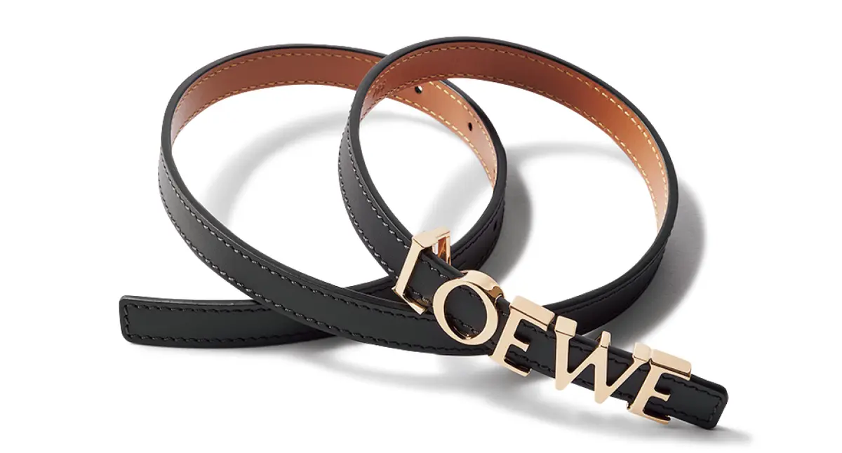 ロエベのベルト　ロゴ