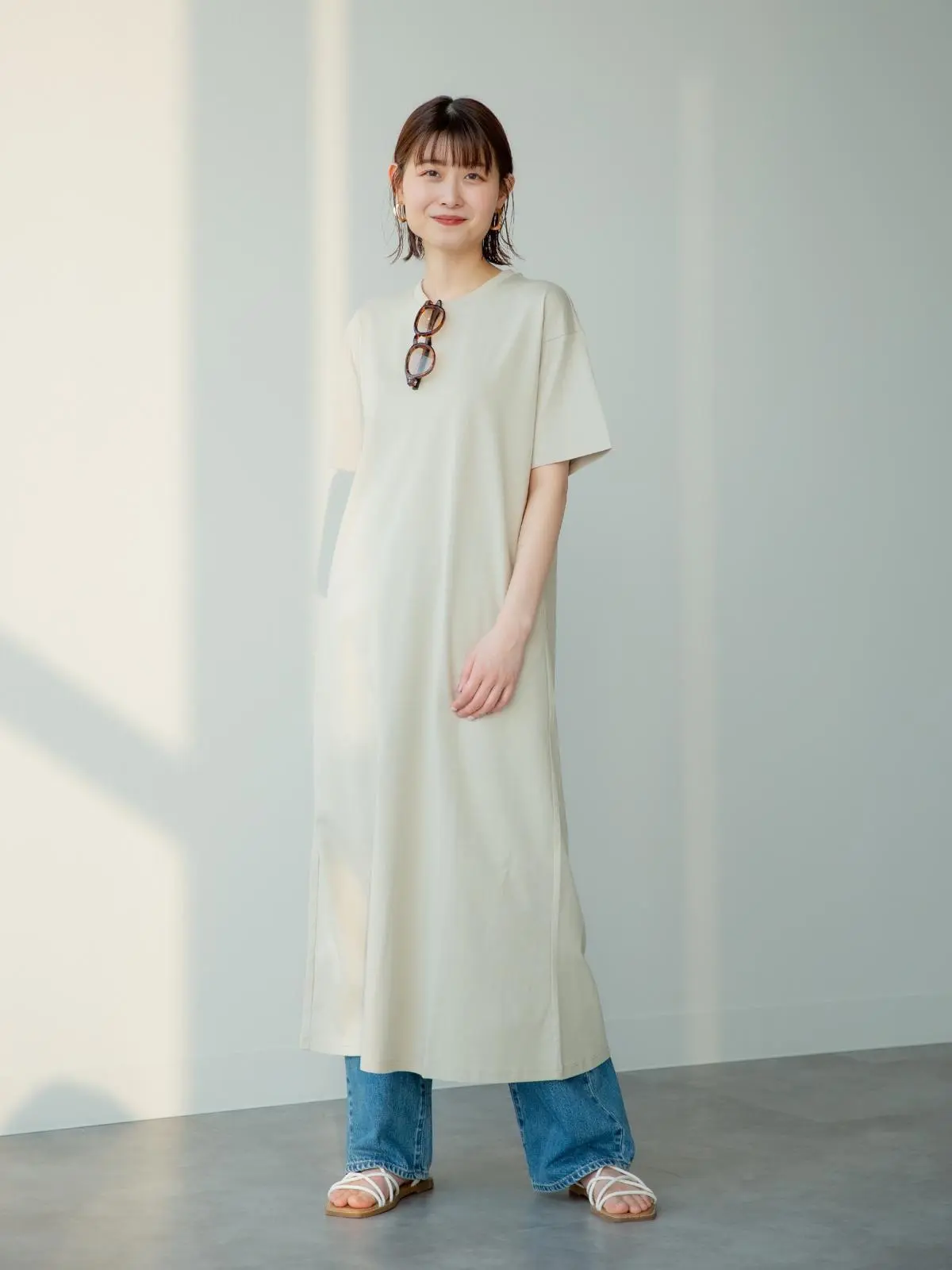 ユニクロ　ドライブコーデ　ワンピースとパンツ