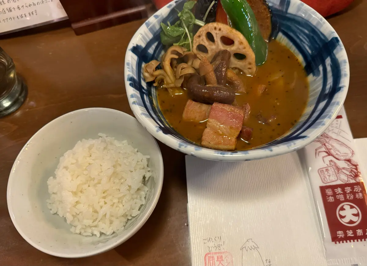 奥芝商店　ベーコンときのこのスープカレー