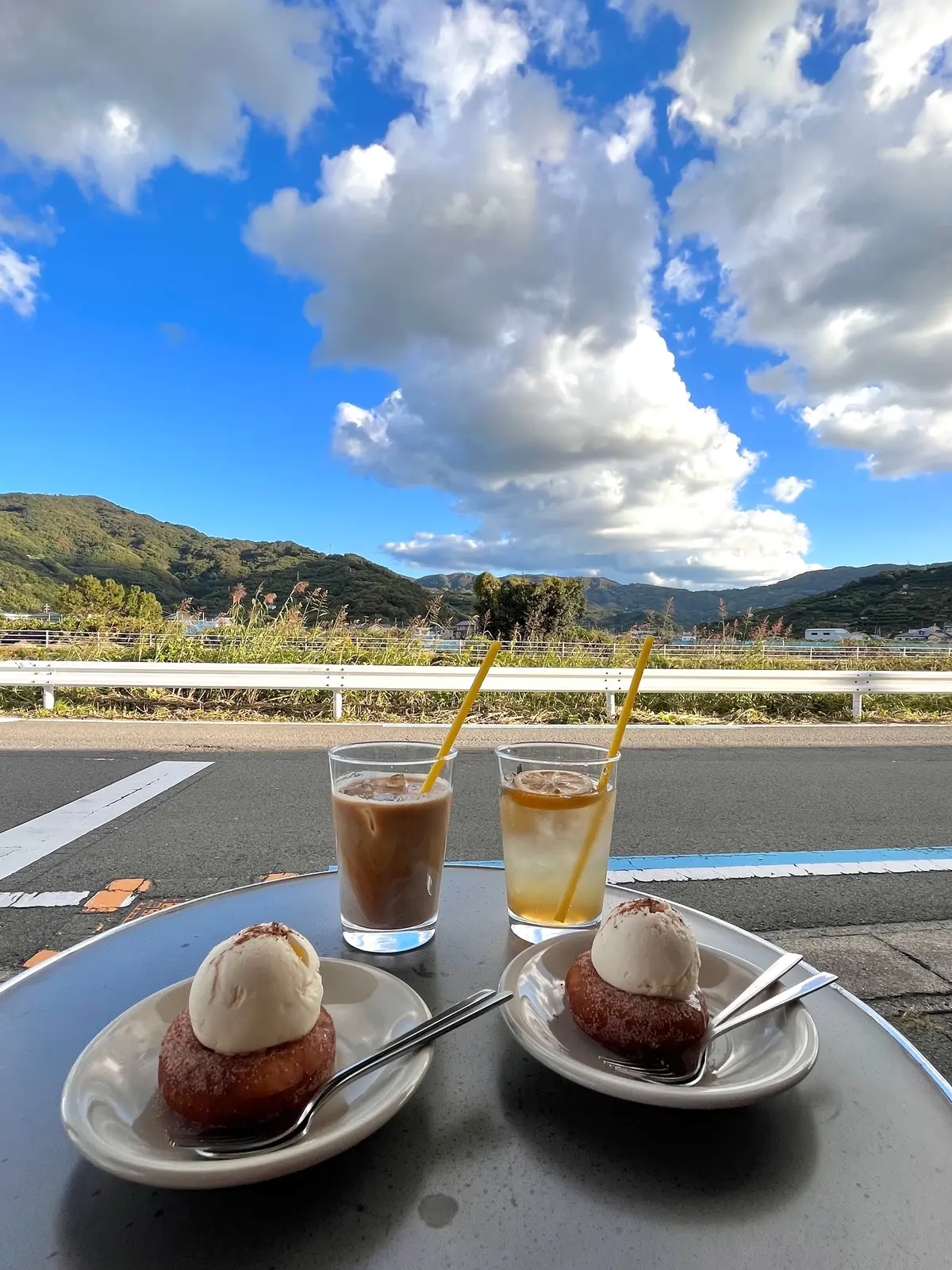 和歌山県　絶景　カフェ　テラス　ドーナツ　MOREJAPAN 