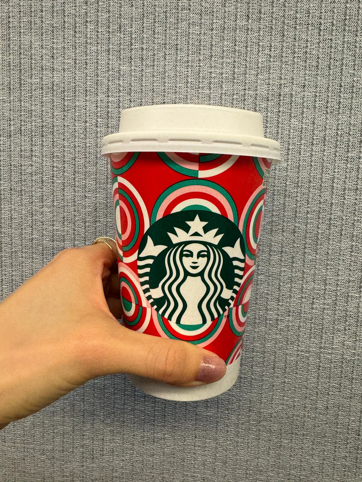 スターバックス　Starbuckscoffee スタバ新作　スタバクリスマス　スタバホリデー　ジンジャーブレッドラテ