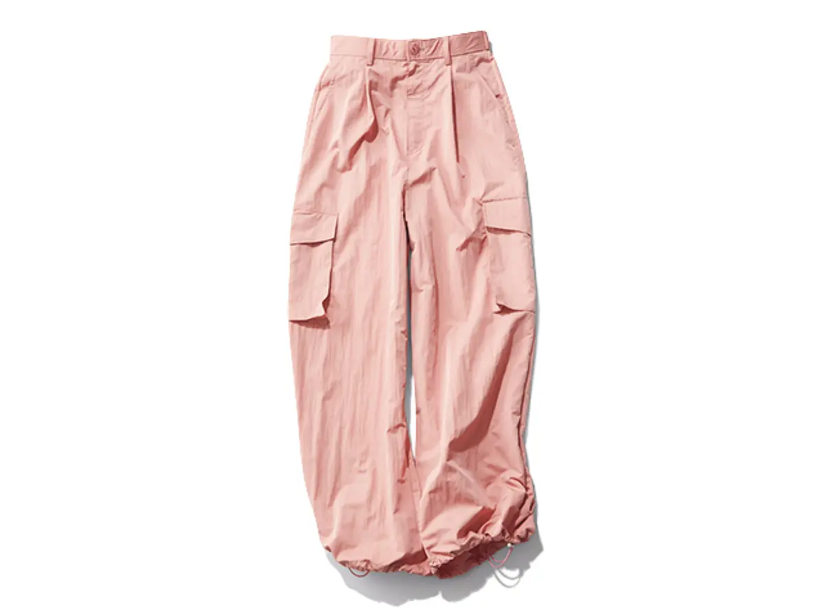 ローズ バッドのピンク色カーゴパンツ、パラシュートパンツ