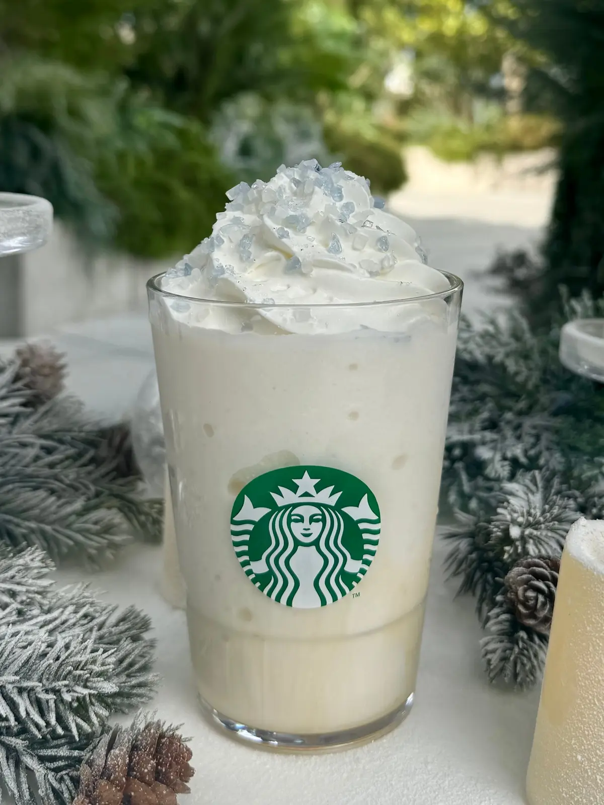 スタバ2024クリスマス マカダミアホワイトスノーチョコレートフラペチーノ