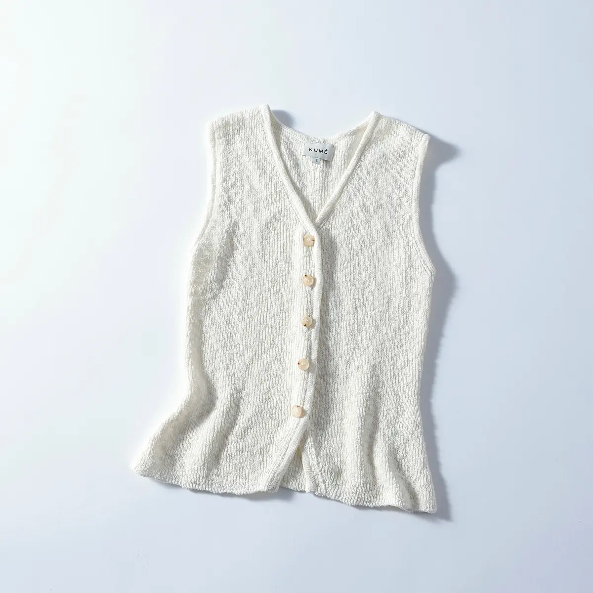 『クメ』のニットベスト