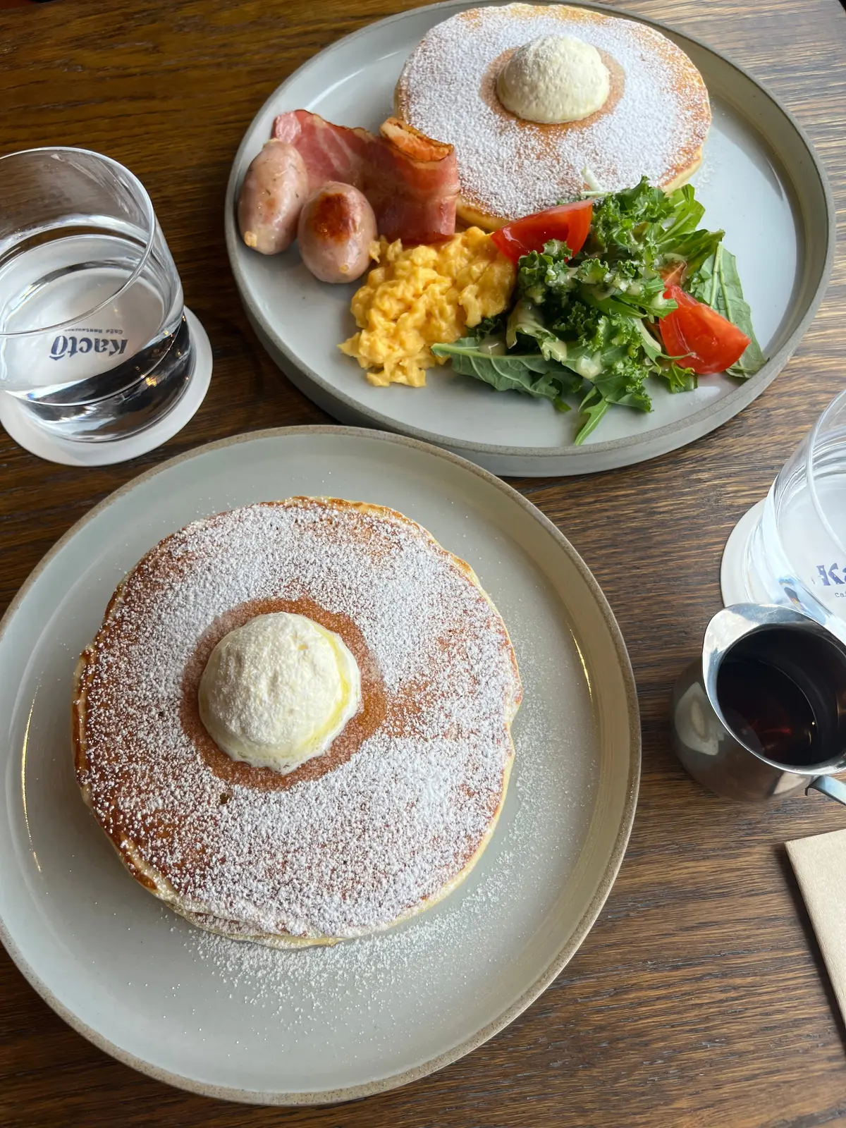 京都カフェ　Kacto　バターミルクパンケーキのコンボプレート