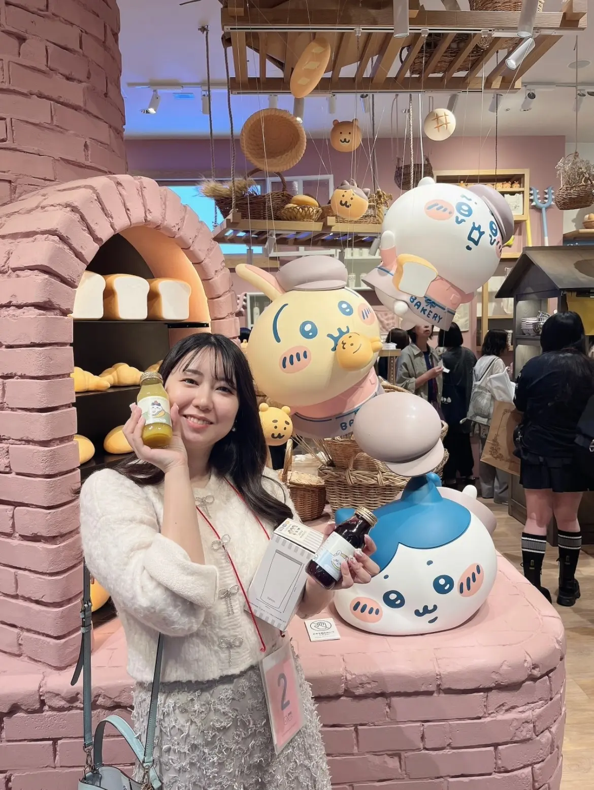 ちいかわのハチワレとちいかわとウサギのオブジェ